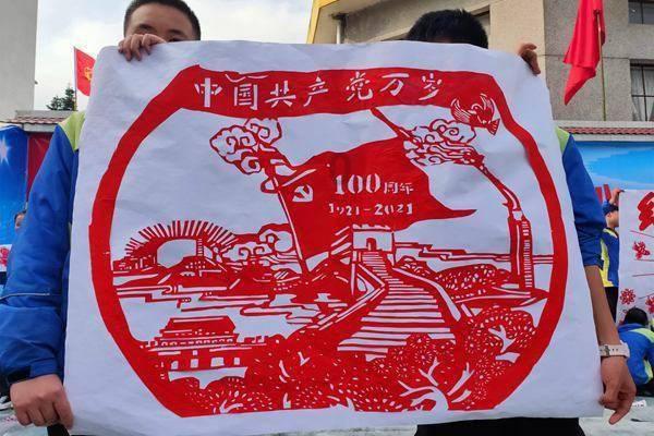 历代都宣扬秦始皇残暴不仁,为何还被称为“千古一帝”呢?